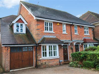 Property image of home to buy in The Lawns, Shenley Radlett